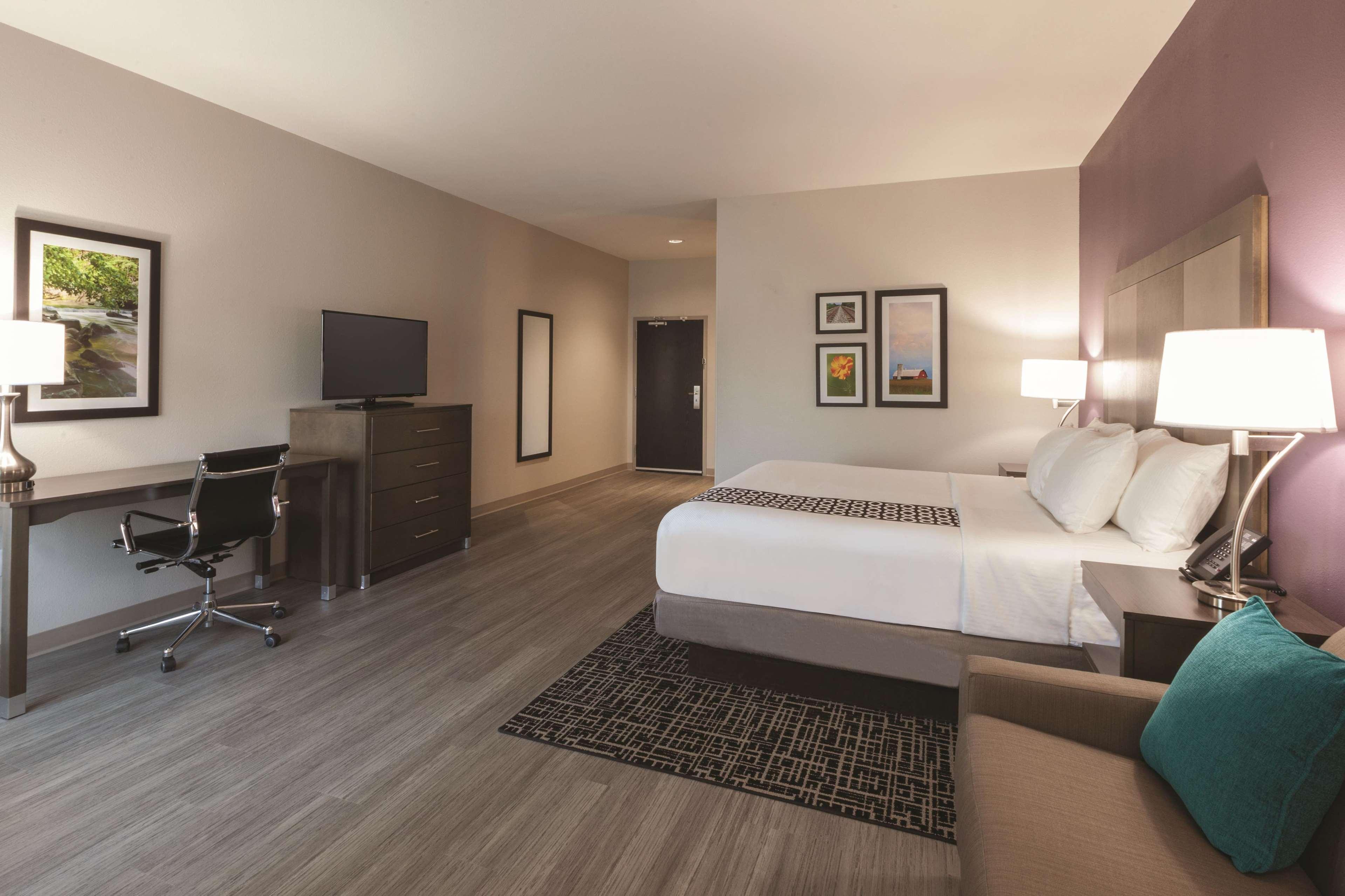 La Quinta By Wyndham Terre Haute Exterior photo