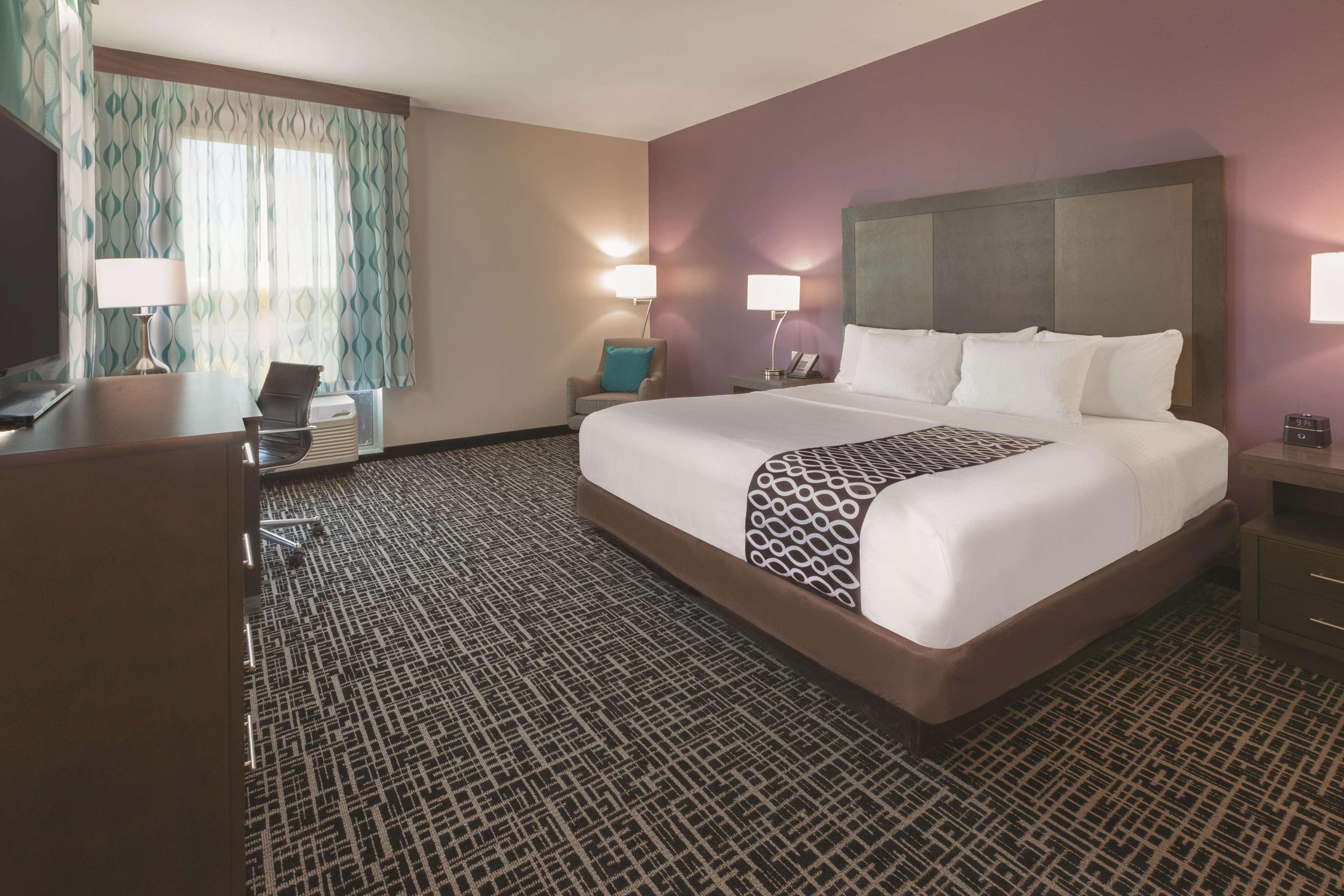 La Quinta By Wyndham Terre Haute Exterior photo