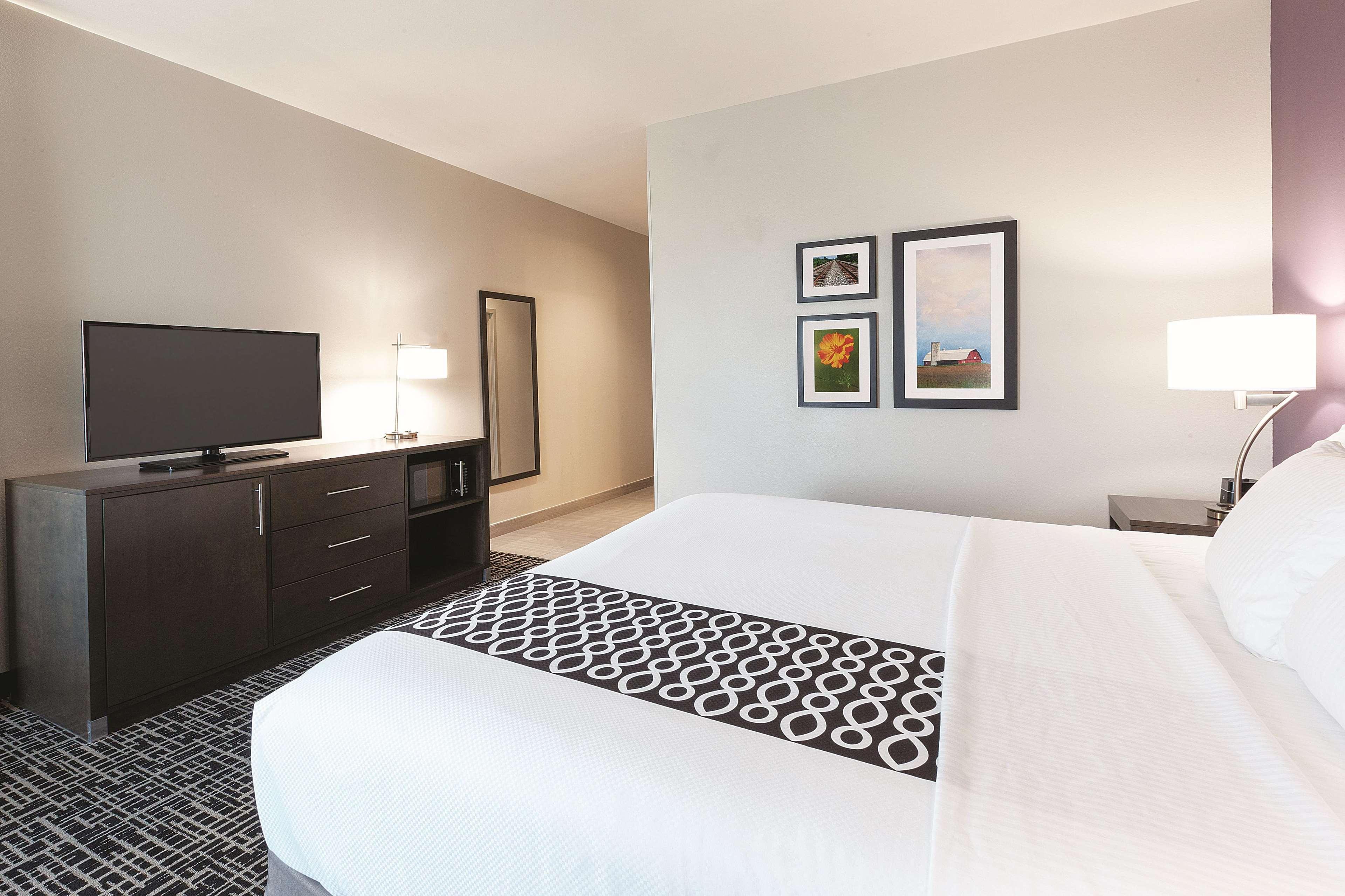 La Quinta By Wyndham Terre Haute Exterior photo