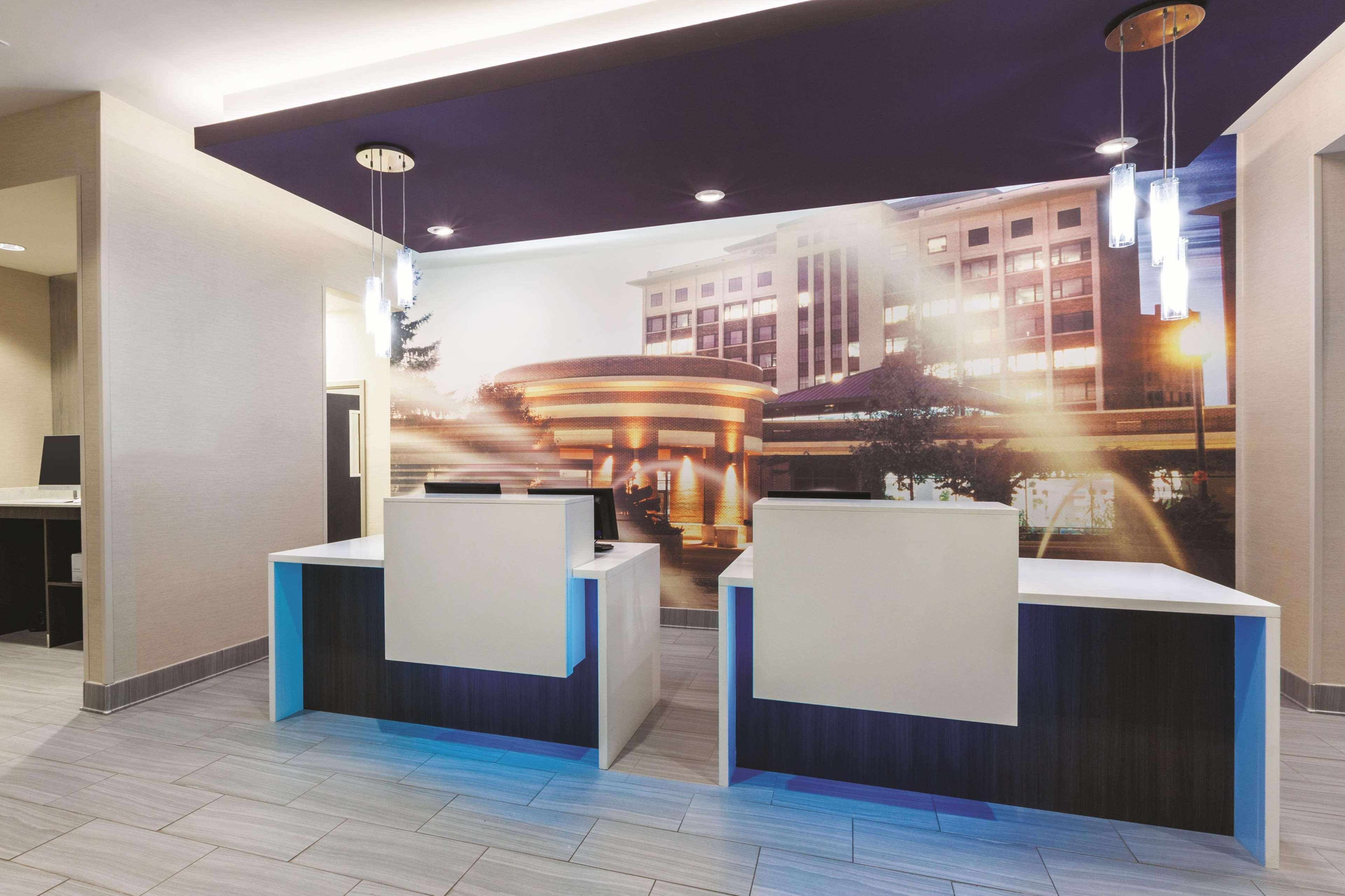 La Quinta By Wyndham Terre Haute Exterior photo